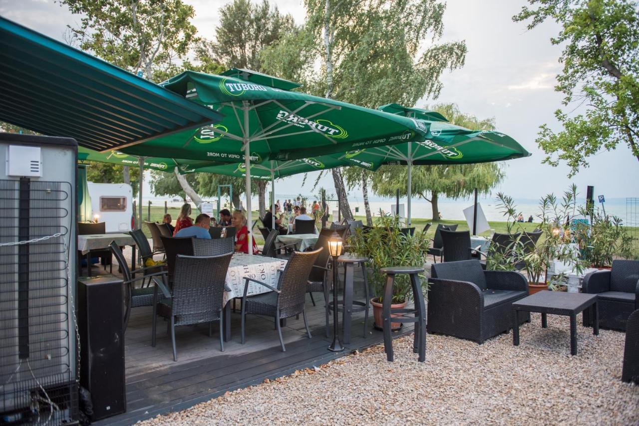 Aranypart Camping & Apartments Сиофок Екстериор снимка