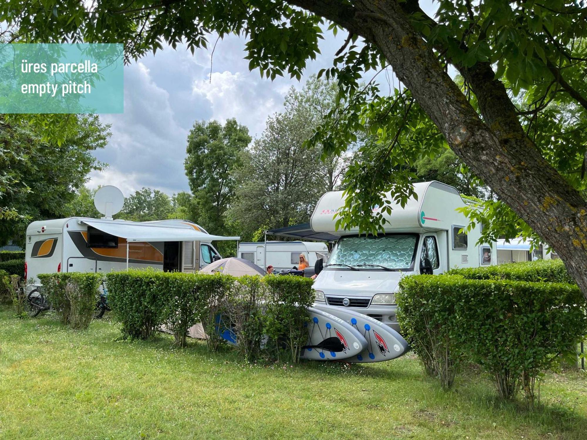 Aranypart Camping & Apartments Сиофок Екстериор снимка