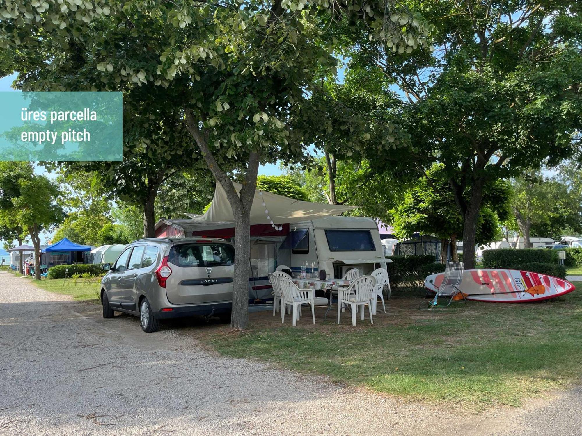Aranypart Camping & Apartments Сиофок Екстериор снимка